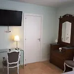 Alojamento de Acomodação e Pequeno-almoço Attico 33 4*