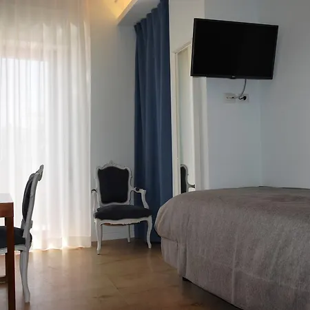 Alojamento de Acomodação e Pequeno-almoço Attico 33 4*