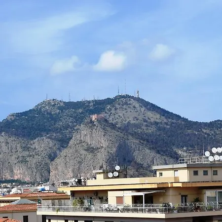 Alojamento de Acomodação e Pequeno-almoço Attico 33 Palermo